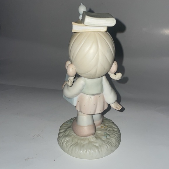 Precious Moments September 1988 Figurine - Picture 3 of 5